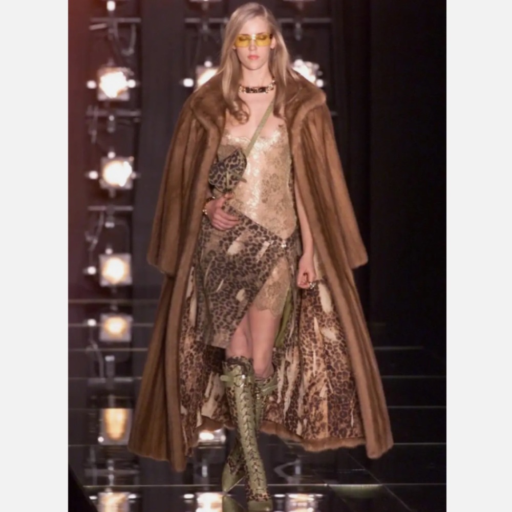Christian Dior Shearling Skirt by John Galliano 10 - Picture 16 of 17